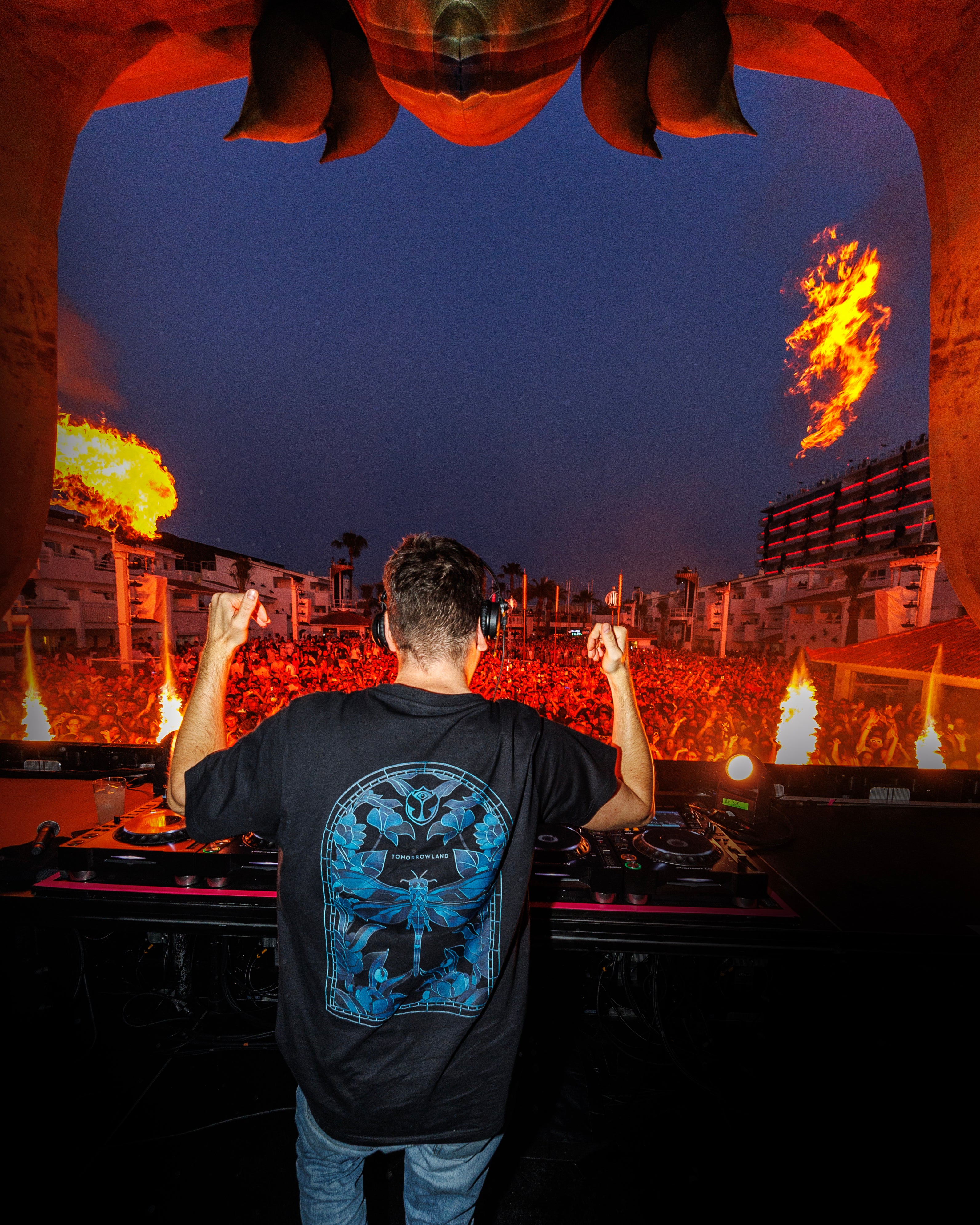 TOMORROWLAND x POP CULTR. T-SHIRT