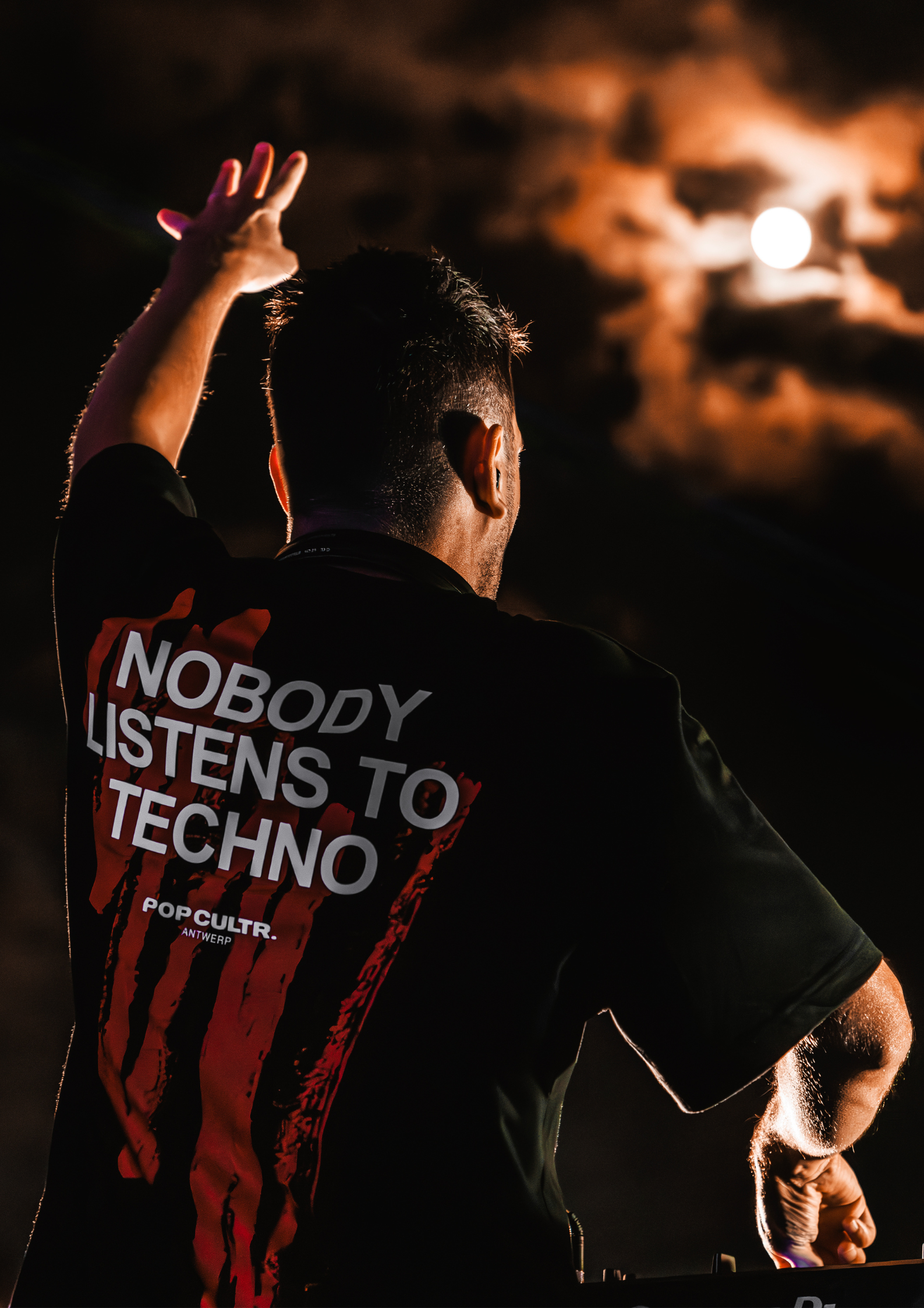 "Nobody Listens To Techno" Black Tee